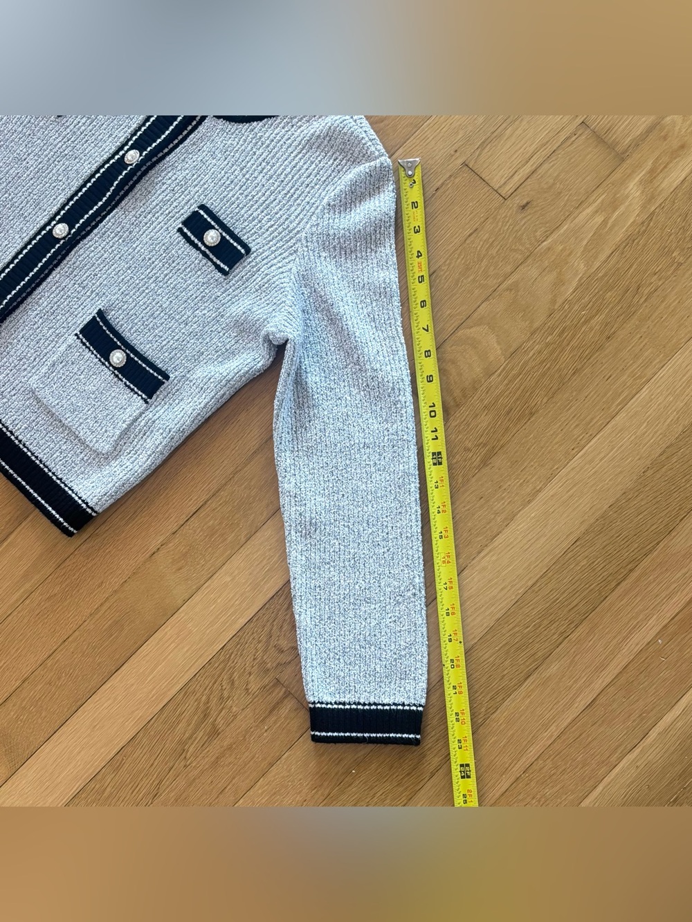 Karl Lagerfeld Paris Chunky Knit Button Cardigan Medium Grey Black Sweater Prep - Picture 10 of 12